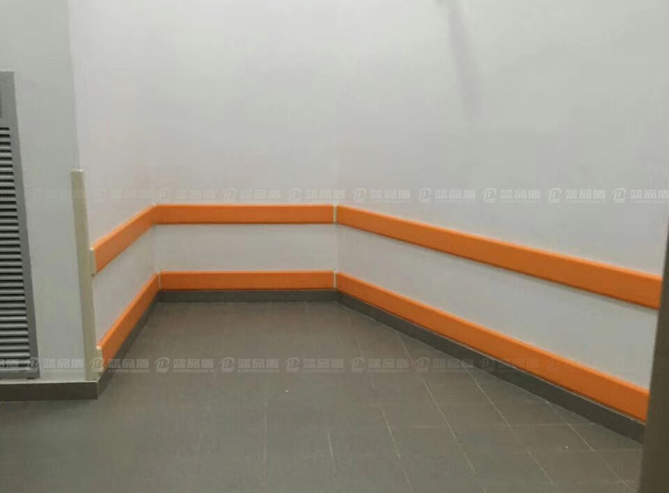 【广州】南沙岭南花园度假酒店PVC护墙板订做的颜色很亮丽